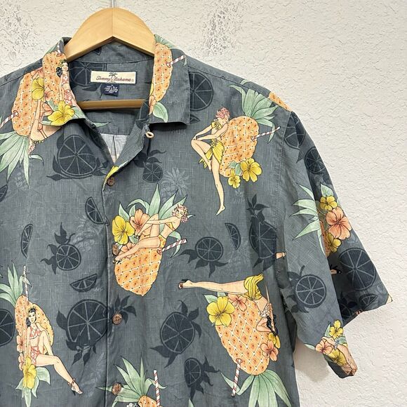 TOMMY BAHAMA Silk Hawaiian SS Shirt Gray Pin-Up Girl Pineapple Beach - Picture 3 of 8